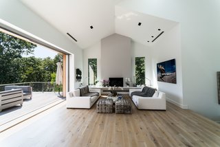 In the living room, the ceilings were vaulted, which now adds to the bright and airy feeling of the open-plan layout.