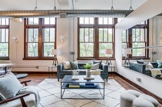 A look at the delightful living room. 