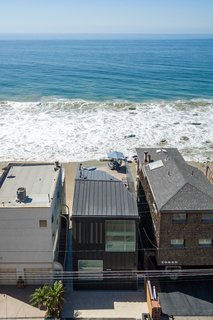 LOHA’s design is a result of new code requirements and creatively working within limitations so that the project would successfully maximize the site potential. 
