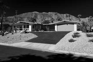 Jeff Chandler was a movie star in the mid-1950s, with an Oscar nomination for his lead role in "Cochise." His relatively modest home is in Magnesia Falls Cove. 