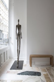 It is easy to feel at home in this space, but you never forget that it is indeed a gallery. 