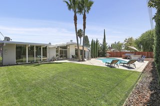 At under one million, the home is well-priced for the Bay Area.