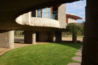 A look at the circular courtyards. 