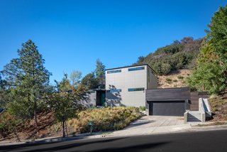 This boxy contemporary prefab in Hollywood was a custom-built for a client. 
