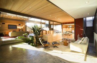 The building was constructed with energy-, water-, and resource-efficient materials, as well as with materials and systems that reduced indoor air pollution. 