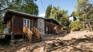 A look at the exterior of the cabin. 