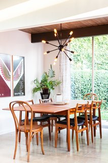 A look at the dining area.