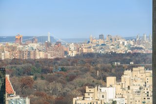 36th-floor views of Central Park and the city. 