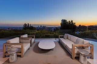 A stunning sunset on the terrace. 