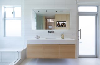 A view of the other master bathroom.