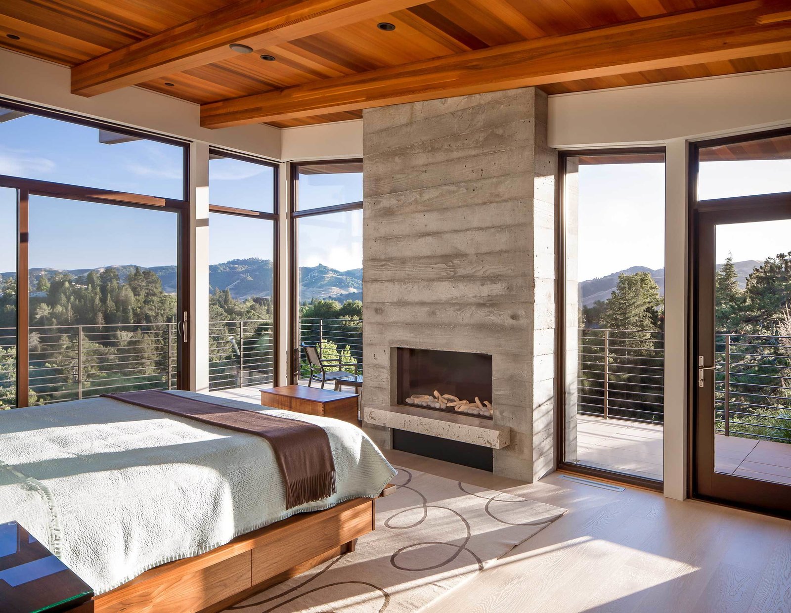 Hillside Retreat (5 Photos) - Dwell