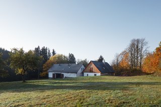 Top 5 Homes of the Week That Double as Winter Retreats - Photo 2 of 5 -