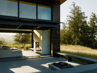 The expansive Northern Californian landscape seamlessly enters the home.