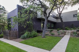 An Austin Airbnb Is a Blissful Getaway - Photo 7 of 7 -