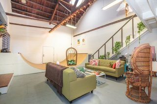 Modern Loft with Designer Halfpipe (Los Angeles, USA)