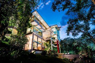 Feel Like You’re on Perma-Vacation in These Secluded Hideaways - Photo 6 of 8 -