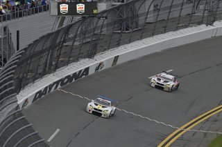 At the start of the race, the BMW M6 GTLM #24 keeps pace with #19. Unfortunately, vibration at the rear of the car takes it out of commission after 14 laps around the Daytona International Speedway.
