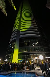 Porsche Design Tower residents, local city officials, top brokers, and other Miami influencers take in the pool terrace.