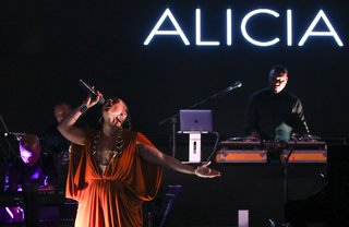 Alicia Keys, a friend of Gil Dezer, performs her greatest hits, including "No One" and "Empire State of Mind."