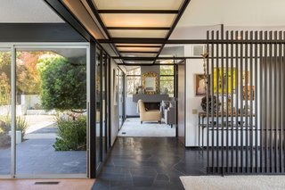 Offered at $899K, a Restored Midcentury Abode Shines in Southern California - Photo 2 of 13 -