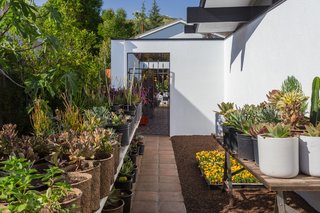 Offered at $899K, a Restored Midcentury Abode Shines in Southern California - Photo 12 of 13 -