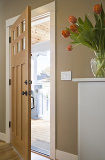 A veteran of the lighting control industry, Leviton's solutions include smart switches, smart dimmers, and regular nonintelligent devices to match them. 
