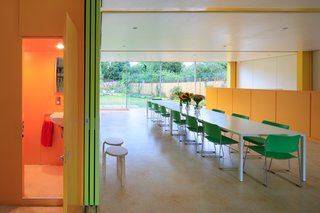 Fully Renovated, Wimbledon House by Richard Rogers Hosts New Architecture Fellows in London - Photo 3 of 13 -