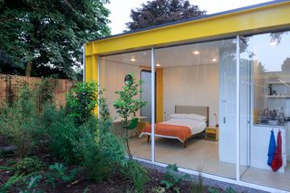 Fully Renovated, Wimbledon House by Richard Rogers Hosts New Architecture Fellows in London - Photo 9 of 13 -