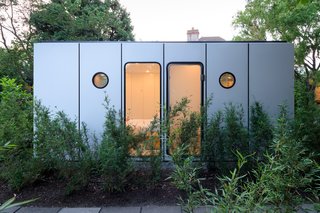 Fully Renovated, Wimbledon House by Richard Rogers Hosts New Architecture Fellows in London - Photo 10 of 13 -