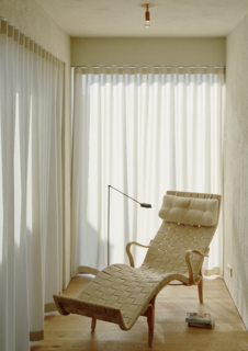 Sleek Scandinavian Design Permeates a Family’s Summer House in an Old Fishing Village - Photo 7 of 11 -