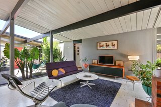 Real Estate Roundup: 10 Midcentury Modern Eichlers For Sale - Photo 5 of 10 -