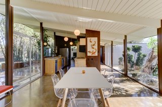 Real Estate Roundup: 10 Midcentury Modern Eichlers For Sale - Photo 7 of 10 -