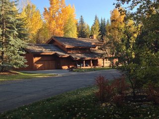Where to Stay During the 2017 Total Solar Eclipse - Photo 1 of 11 -