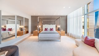Tour This Frank Gehry-Designed Penthouse in NYC That’s Back on the Market - Photo 6 of 8 -