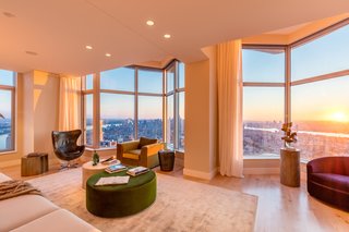 Tour This Frank Gehry-Designed Penthouse in NYC That’s Back on the Market - Photo 8 of 8 -