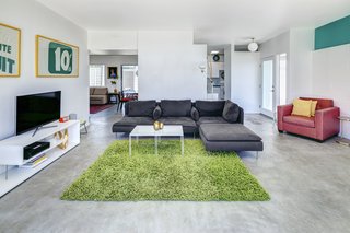 A Donald Wexler-Designed Midcentury Home in Palm Springs Asks $599K - Photo 2 of 10 -