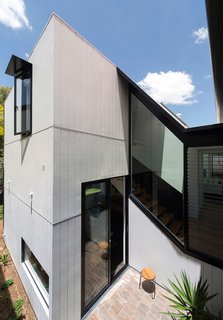 Unfurled House By Christopher Polly Architect - Photo 3 of 21 -