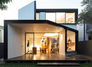 Unfurled House By Christopher Polly Architect - Photo 1 of 21 -