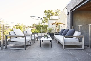 Coastal Comfort at The Parachute Hotel in LA - Photo 6 of 15 -