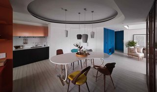 A Colorful Apartment Inspired by Paper Patterns Used in Fashion - Photo 4 of 19 -