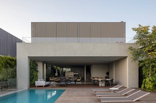 A Modern Beachfront House in São Sebastião, Brazil - Photo 8 of 14 -