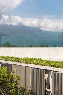 A Modern Beachfront House in São Sebastião, Brazil - Photo 13 of 14 -