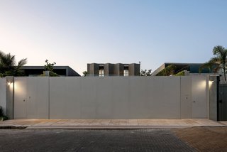 A Modern Beachfront House in São Sebastião, Brazil - Photo 2 of 14 -