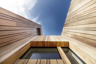 A Modern Holiday Home on a Cliff on the South Coast - Photo 7 of 18 -