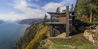 9 Stunning Examples of Homes Built on and Around Cliffs - Photo 4 of 9 -