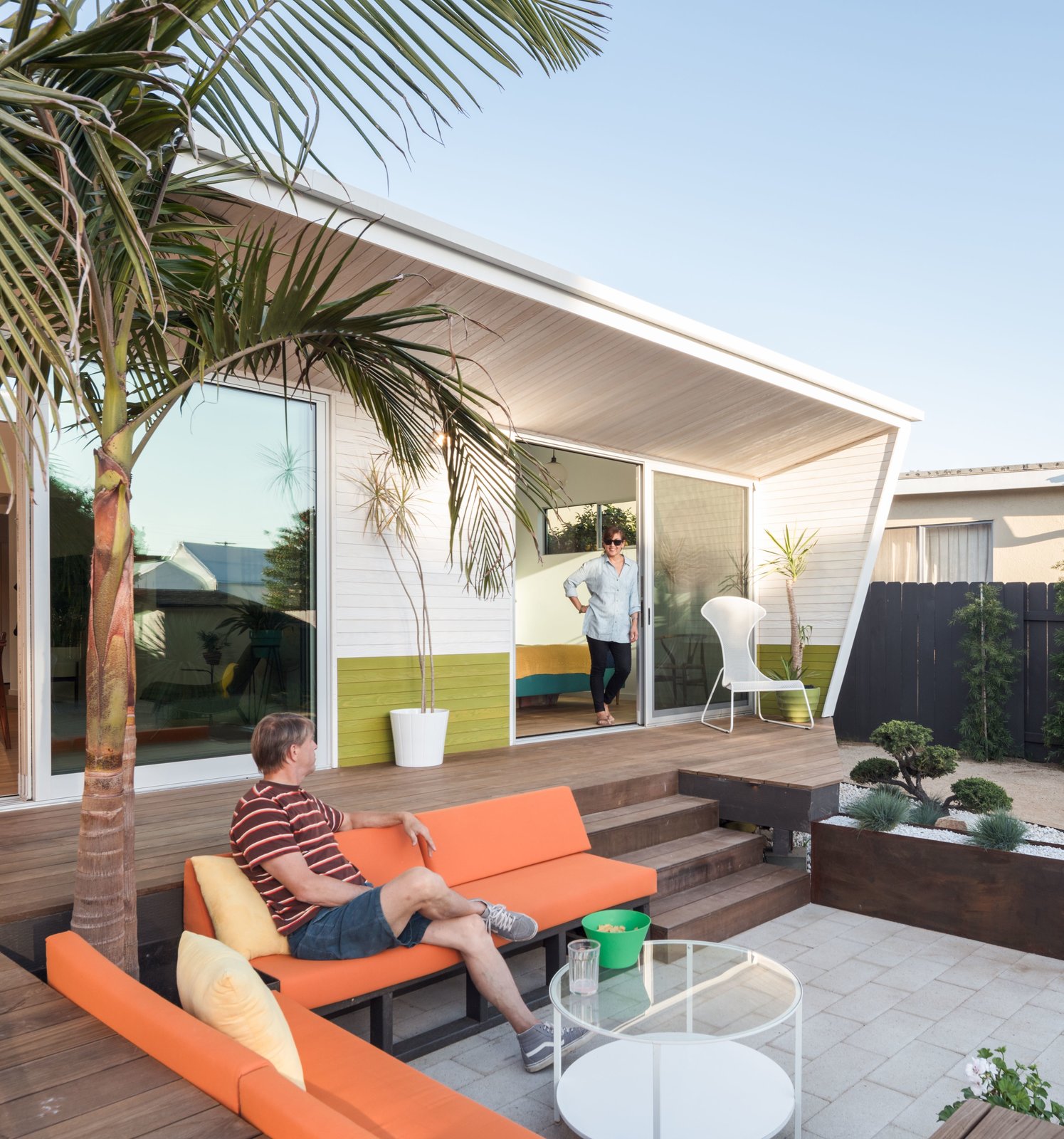 минималистичные проекты паркинга. Goes modern. Goes modern. маленький домик. калифорнийский пляжный домик фото.