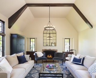 Boeing Castle in Seattle's Blue Ridge Neighborhood Taken to New Heights - Photo 4 of 4 -