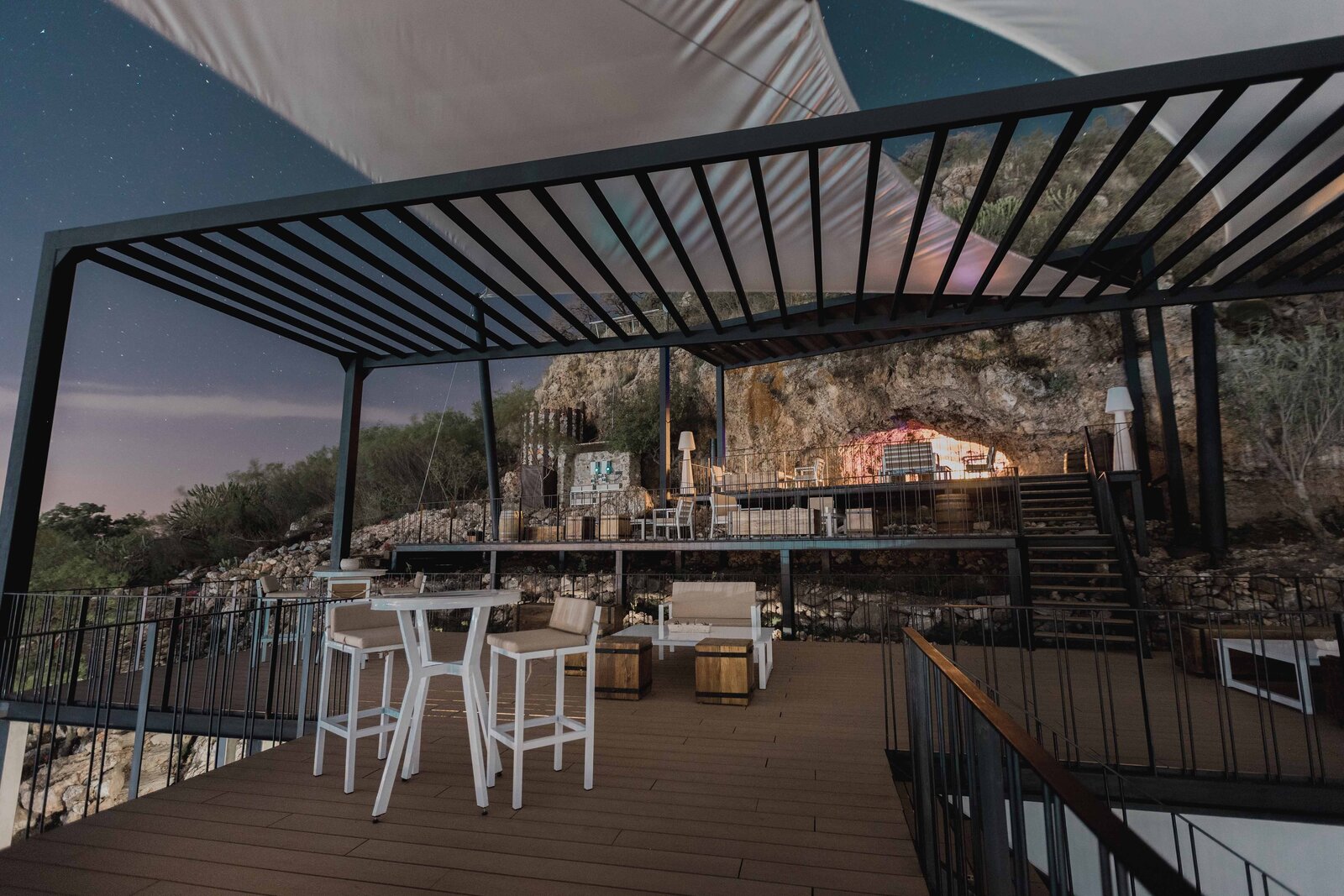 Photo 9 of 10 in Cueva en Suburbio Santiago by DIN Interiorismo - Dwell