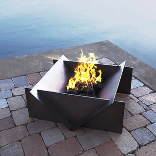 Gather Around These 7 Modern Fire Pit Designs - Photo 5 of 7 -