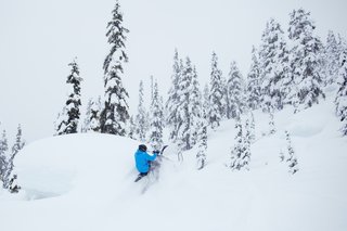 Northern Lights Optic × Alex Strohl - Photo 8 of 10 -